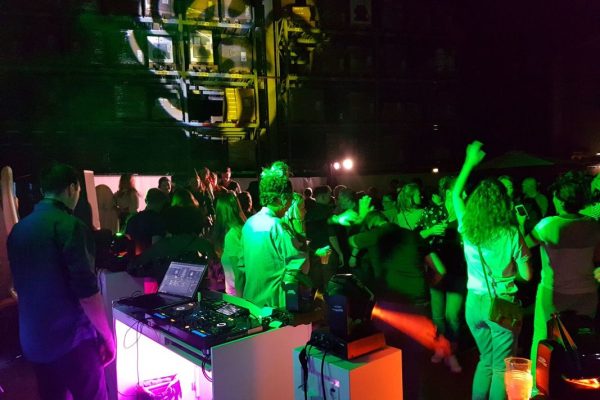 DJ te huur utrecht DJ te huur utrecht